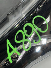 Laden Sie das Bild in den Galerie-Viewer, Frontscheinwerfer Seat Leon 90100839 5P1941007G Links Scheinwerfer Headlight SCH5139083800zz