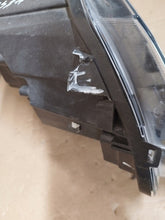 Load image into Gallery viewer, Frontscheinwerfer Seat Ateca 90086098 Links Scheinwerfer Headlight SCH5145256120hl