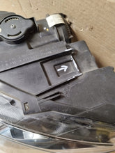 Load image into Gallery viewer, Frontscheinwerfer Seat Ateca 90086098 Links Scheinwerfer Headlight SCH5145256120hl
