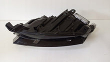 Laden Sie das Bild in den Galerie-Viewer, Frontscheinwerfer Skoda Octavia IV 5E4941016A Full LED Rechts Headlight SCH5151381693qq