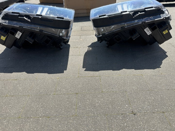 Frontscheinwerfer Hyundai Santa I Fe 92101-S1601 LED Rechts oder Links SCH5171857778ue