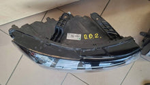 Laden Sie das Bild in den Galerie-Viewer, Frontscheinwerfer Dacia 260107725R 260603515R Ein Satz Scheinwerfer Headlight SCH5174302055tv