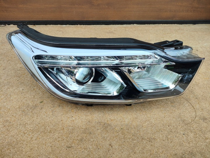 Frontscheinwerfer Ssangyong Rexton 8310236031 Xenon Rechts Headlight SCH5174306160qb