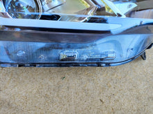 Laden Sie das Bild in den Galerie-Viewer, Frontscheinwerfer Ssangyong Rexton 8310236031 Xenon Rechts Headlight SCH5174306160qb