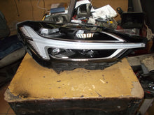 Laden Sie das Bild in den Galerie-Viewer, Frontscheinwerfer Volvo Xc60 II 31108597 Rechts Scheinwerfer Headlight SCH5193735471ff