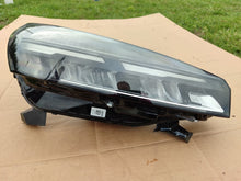 Laden Sie das Bild in den Galerie-Viewer, Frontscheinwerfer Renault Clio I V 148R006599 Rechts Scheinwerfer Headlight SCH5194121559te
