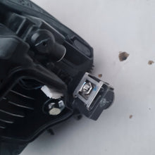 Laden Sie das Bild in den Galerie-Viewer, Frontscheinwerfer Audi Q5 80A941033 Links Scheinwerfer Headlight SCH5201633538mx