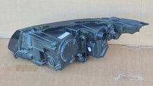 Laden Sie das Bild in den Galerie-Viewer, Frontscheinwerfer Land Rover I Evoque L538 GJ32-13W029-BD Rechts Headlight SCH5203283316lc