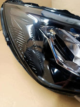 Laden Sie das Bild in den Galerie-Viewer, Frontscheinwerfer Peugeot II 208 9833036180 Rechts Scheinwerfer Headlight SCH5214878706vh