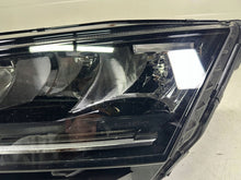 Load image into Gallery viewer, Frontscheinwerfer Skoda Octavia IV 5E4941009 Links Scheinwerfer Headlight SCH5215373303jg