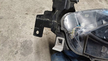 Laden Sie das Bild in den Galerie-Viewer, Frontscheinwerfer Mazda 6 Gj GRTE56476867 Links Scheinwerfer Headlight SCH5220643289va