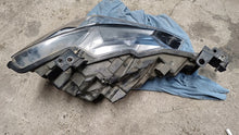 Laden Sie das Bild in den Galerie-Viewer, Frontscheinwerfer Mazda 6 Gj GRTE56476867 Links Scheinwerfer Headlight SCH5220643289va
