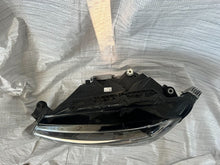 Laden Sie das Bild in den Galerie-Viewer, Frontscheinwerfer Skoda Superb III 3V1941015D--999C72-DA1D43 Links Headlight SCH5221441529mr