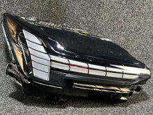 Laden Sie das Bild in den Galerie-Viewer, Frontscheinwerfer Volvo 32450063 Rechts Scheinwerfer Headlight SCH5225942089aj