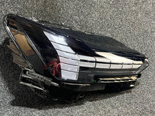 Laden Sie das Bild in den Galerie-Viewer, Frontscheinwerfer Volvo 32450063 Rechts Scheinwerfer Headlight SCH5225942089aj