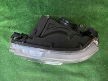 Laden Sie das Bild in den Galerie-Viewer, Frontscheinwerfer Land Rover Range Sport L320 LR098765 Rechts Headlight SCH5226892023zz