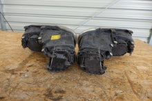 Laden Sie das Bild in den Galerie-Viewer, Frontscheinwerfer VW Caddy 373544246 Ein Satz Scheinwerfer Headlight SCH5227119837kb
