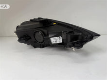 Laden Sie das Bild in den Galerie-Viewer, Frontscheinwerfer Audi A3 8V0941031 Bi-Xenon Links Scheinwerfer Headlight SCH5229909528vq