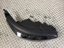 Load image into Gallery viewer, Frontscheinwerfer Kia Stonic 92102-H8800 Rechts Scheinwerfer Headlight SCH5234625878zp