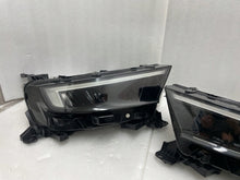 Laden Sie das Bild in den Galerie-Viewer, Frontscheinwerfer Opel Mokka X 9834008280 Ein Satz Scheinwerfer Headlight SCH5243963975uk