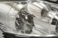 Laden Sie das Bild in den Galerie-Viewer, Frontscheinwerfer Toyota Auris 81110-02A51 Rechts Scheinwerfer Headlight SCH5264530418al