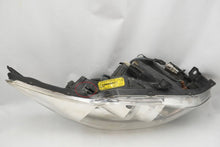 Laden Sie das Bild in den Galerie-Viewer, Frontscheinwerfer Toyota Auris 81110-02A51 Rechts Scheinwerfer Headlight SCH5264530418al
