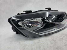 Laden Sie das Bild in den Galerie-Viewer, Frontscheinwerfer VW Polo 6C1941006B Rechts Scheinwerfer Headlight SCH5267175970ad