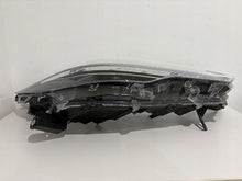 Laden Sie das Bild in den Galerie-Viewer, Frontscheinwerfer Toyota Corolla 16-184 LED Ein Stück (Rechts oder Links) SCH5273672449az
