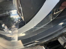 Laden Sie das Bild in den Galerie-Viewer, Frontscheinwerfer Mercedes-Benz Cla A1178201561 Xenon Links Headlight SCH5273702223im