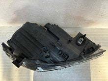 Laden Sie das Bild in den Galerie-Viewer, Frontscheinwerfer Mercedes-Benz Cla A1178201561 Xenon Links Headlight SCH5273702223im