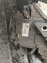 Laden Sie das Bild in den Galerie-Viewer, Frontscheinwerfer VW Passat 3C0941751K 3C0941752K Ein Satz Headlight SCH5282007613yk