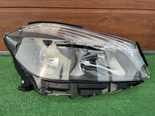 Load image into Gallery viewer, Frontscheinwerfer Mercedes-Benz W176 A1768203961 Rechts Scheinwerfer Headlight SCH5283836733ce