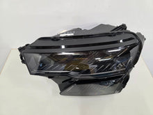 Laden Sie das Bild in den Galerie-Viewer, Frontscheinwerfer Skoda Karoq 57B941035 Links Scheinwerfer Headlight SCH5285025596tc