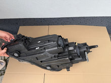 Laden Sie das Bild in den Galerie-Viewer, Frontscheinwerfer Ford Kuga III LV48-13W029-AK Rechts Scheinwerfer Headlight SCH5291791703xm