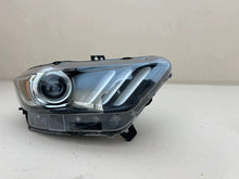 Laden Sie das Bild in den Galerie-Viewer, Frontscheinwerfer Ford FR3B-13005-B Rechts Scheinwerfer Headlight SCH5298851262yu