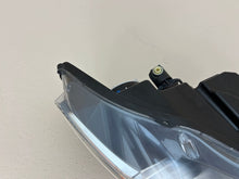 Laden Sie das Bild in den Galerie-Viewer, Frontscheinwerfer Ford FR3B-13005-B Rechts Scheinwerfer Headlight SCH5298851262yu