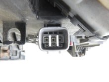Laden Sie das Bild in den Galerie-Viewer, Frontscheinwerfer Mazda II M1149638-BBM551040 Links Scheinwerfer Headlight SCH5299805187zv