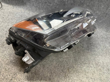 Laden Sie das Bild in den Galerie-Viewer, Frontscheinwerfer Skoda Rapid 5JB941016C Rechts Scheinwerfer Headlight SCH5302935602iv