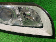 Laden Sie das Bild in den Galerie-Viewer, Frontscheinwerfer Volvo S40 II 31265695 Rechts Scheinwerfer Headlight SCH5305280500zq