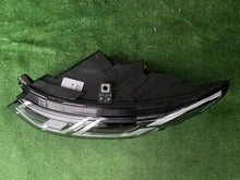 Laden Sie das Bild in den Galerie-Viewer, Frontscheinwerfer Land Rover I Sport Discovery LK72-13W030-BB Links Headlight SCH5306386984iz