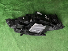 Laden Sie das Bild in den Galerie-Viewer, Frontscheinwerfer Land Rover I Sport Discovery LK72-13W030-BB Links Headlight SCH5306386984iz