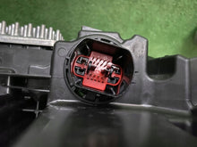 Laden Sie das Bild in den Galerie-Viewer, Frontscheinwerfer Land Rover I Sport Discovery LK72-13W030-BB Links Headlight SCH5306386984iz