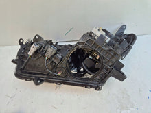 Laden Sie das Bild in den Galerie-Viewer, Frontscheinwerfer Toyota IV ZWW1649 Rechts Scheinwerfer Headlight SCH5313036083df