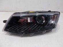 Laden Sie das Bild in den Galerie-Viewer, Frontscheinwerfer Skoda Octavia III 5E1941015B Xenon Links Headlight SCH5323886625us