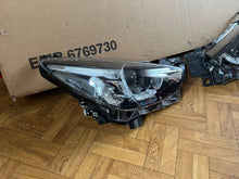 Load image into Gallery viewer, Frontscheinwerfer Mazda 2 Dj 85122000 Ein Satz Scheinwerfer Headlight SCH5332848635oj
