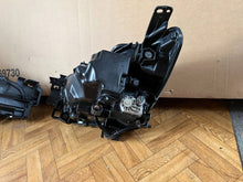 Load image into Gallery viewer, Frontscheinwerfer Mazda 2 Dj 85122000 Ein Satz Scheinwerfer Headlight SCH5332848635oj