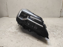 Laden Sie das Bild in den Galerie-Viewer, Frontscheinwerfer Opel Astra K 13488976 Rechts Scheinwerfer Headlight SCH5337455485gx