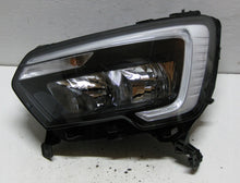 Laden Sie das Bild in den Galerie-Viewer, Frontscheinwerfer Renault Master III 260105567R Links Scheinwerfer Headlight SCH5338495227xb