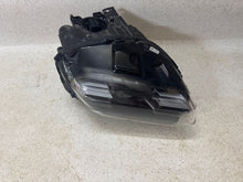 Laden Sie das Bild in den Galerie-Viewer, Frontscheinwerfer Porsche Taycan 9J1941032E Rechts Scheinwerfer Headlight SCH5344084964av