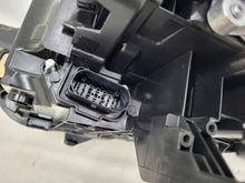 Laden Sie das Bild in den Galerie-Viewer, Frontscheinwerfer VW T-Roc 2GA941036AF Full LED Rechts Scheinwerfer Headlight SCH5350099782bo